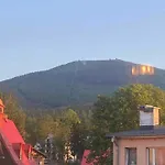 Szklarski Centrum * 斯克拉斯卡波伦巴